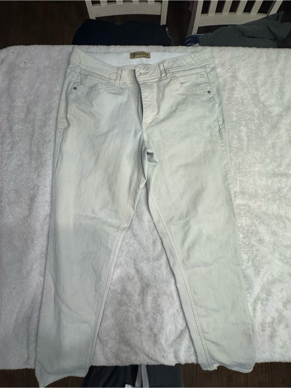 Democracy Women's Cream Straight-Leg Jeans